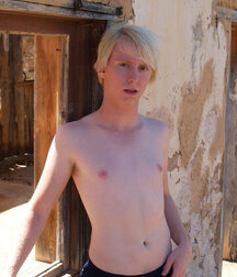 Blond Aussie Twink Jess 61d116f4ae2ab.jpg