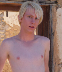Blond Aussie Twink Jess 61d1171e2bd66.jpg