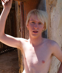 Blond Aussie Twink Jess 61d11723bbc66.jpg