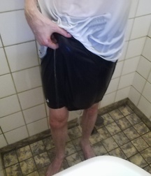 More shower pic's from me 5bdf3df5d14be.jpg