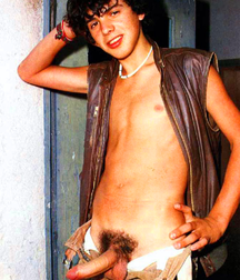 PUTES A JUS OF THE 70s 59971b97baae5.bmp