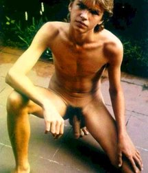 NUDITY EMPOWERS 59a28e6327f54.jpg
