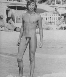 NUDITY EMPOWERS 59a28f17ab9e5.jpg
