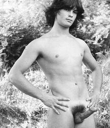 NUDITY EMPOWERS 59a28f408e76d.jpg