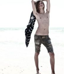 TEEN AS SUBLIME ART  59da14b42df1e.jpg