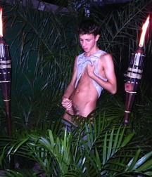 This coks makes mi hot 59f8bcfc018ab.jpg