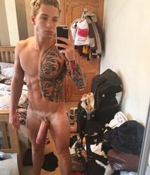 This coks makes mi hot 59f8bd4c44bef.jpg