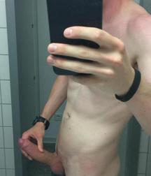 This coks makes mi hot 59f8bd895e201.jpg