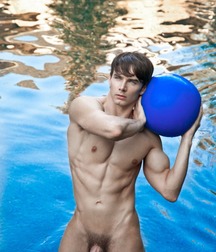 Nice cocks! 5a00a0d8e390c.jpg