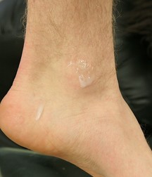 I love feet 5a0ab5e0f2662.jpg