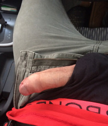 I want too suck this cocks 5a2e99c68101a.jpg