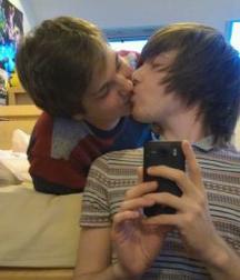 Can i kiss you 5a5e4556d54a2.jpg