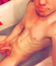 Camera Whore 598666962162c.jpeg