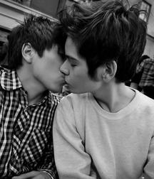 HE LOVES ME 4 598e4334e894c.jpg
