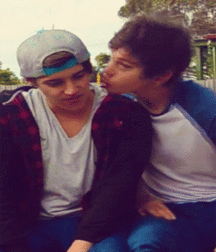 HE LOVES ME 6 5994d4e50a793.gif