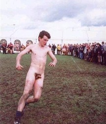 Public-Nudity 59b519195b44e.jpg