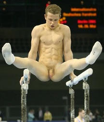 Public-Nudity 59b519505bffb.jpg