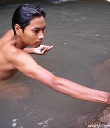 Uploaded by:Flo 59bbb292212f4.jpg