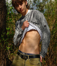 Uploaded by:Flo 59bd09324de5b.jpg