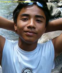 Kadek 59bd0d9bace98.jpg