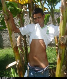 Uploaded by:Flo 59bd0e8dbda66.jpg