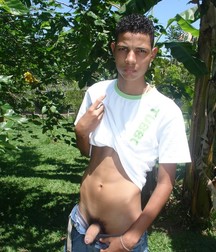 Uploaded by:Flo 59bd0e91b633d.jpg