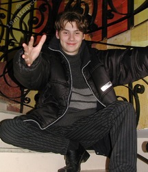 Uploaded by:Flo 59d35a614df0c.jpg