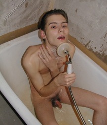 Uploaded by:Flo 59d35a6a63f9d.jpg
