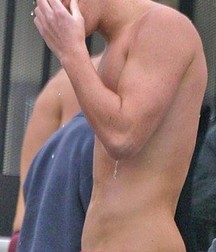 Wow a nice bulge 59d2b1c195fb2.jpeg