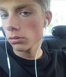 hot boys 56b602f8d7931.jpg