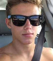 hot boys 56b6030fdb5d4.jpg