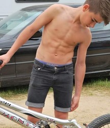 Uncle Ernie's Mix-it-Up XLII 59a1be08ce1bf.jpg