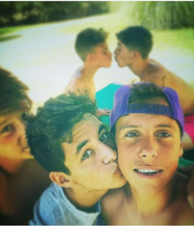 UNCLE ERNIE'S MIX-IT-UP LIV 59a748de666ed.jpg