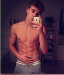 UNCLE ERNIE'S MIX-IT-UP LIV 59a748e6dc45e.jpg