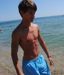 Uncle Ernie's Boner Makers 6 59e8a77273d3e.jpg