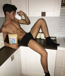 Uncle Ernie's Boner Makers 32 59f0a1b07c5fc.jpg