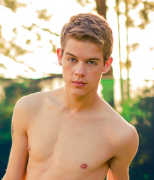 Sexy Boys 1 59bdd13f58d89.jpg