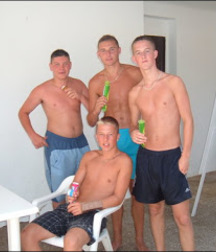 Lads Holiday 2 59fd041f5cedb.jpg