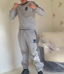 Lads In Trackies 2 5a241257dbdc8.jpg