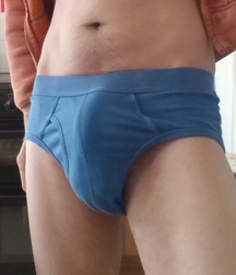 me 5998153323d6e.jpg