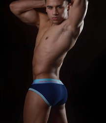 ARMOND RIZZO POWER BOTTOM 599c629f30e3c.jpg