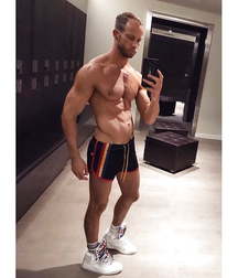 Beautiful sexy guys 1 599dacc860b1e.jpg