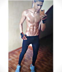Beautiful sexy guys 1 599dacdc6d5e8.jpg
