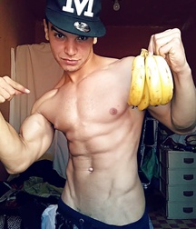Beautiful sexy guys 2 599dd4546eebb.jpg