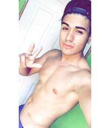 Beautiful sexy guys 2 599dd46509aa0.jpg