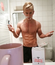 Beautiful sexy guys 2 599dd4c4665a6.jpg