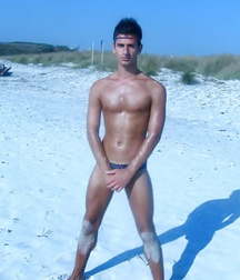 Beautiful sexy guys 2 599dd554ca61b.jpg
