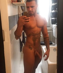 Beautiful sexy guys 2 599dd59596a06.jpg