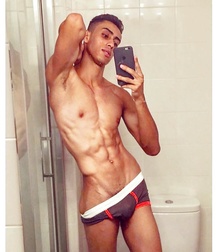 Beautiful sexy guys 2 599dd5bc8597e.jpg