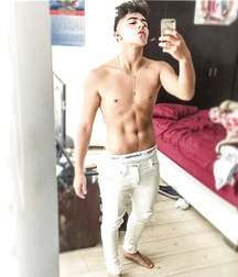 Beautiful sexy guys 3 599ee9b1ef35f.jpg